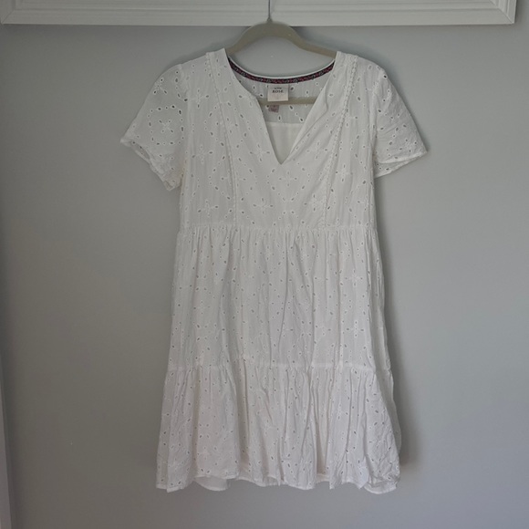 Knox Rose Dresses & Skirts - White eyelet dress